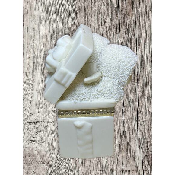 Dept 56 “Surprise” box. Snowbabies. No chips or cracks. No box - Picture 2 of 5